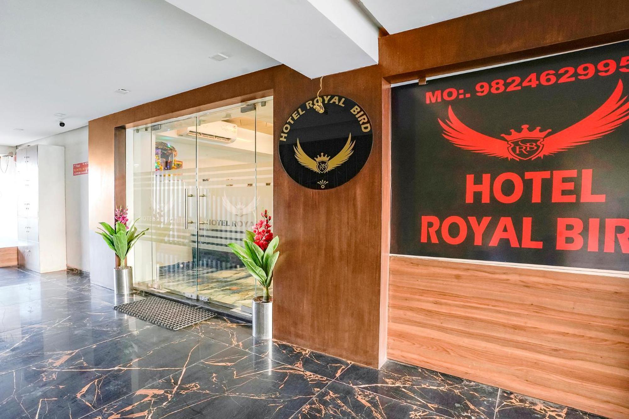 Fabexpress Royal Bird Hotel Ahmedabad Buitenkant foto